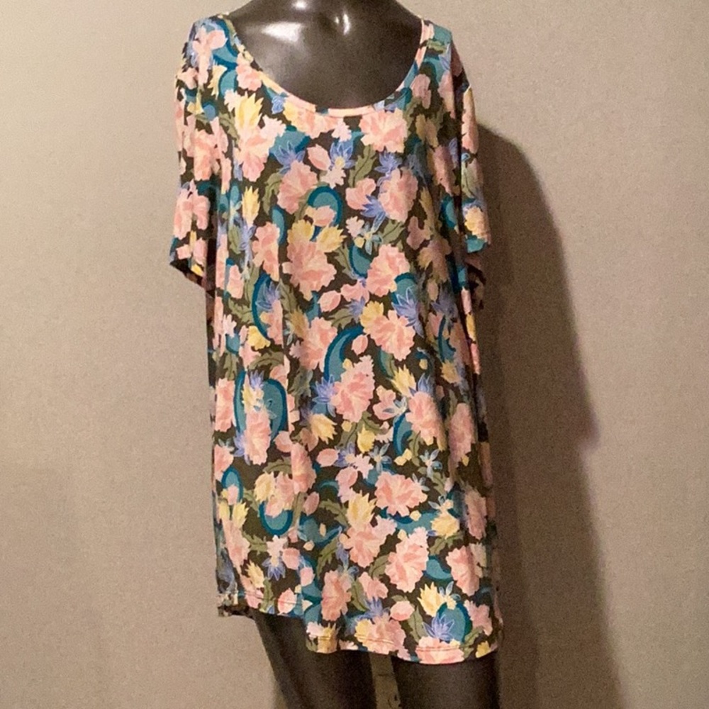 JM Collection Floral Tunic